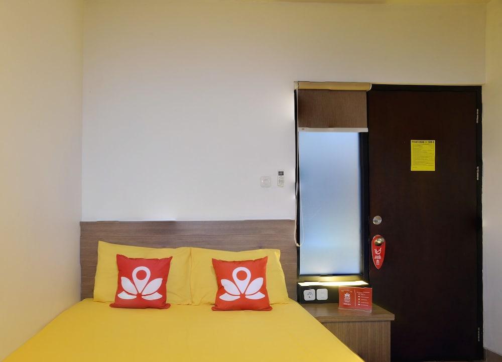 Zen Rooms Setiabudi Barat 雅加达 外观 照片